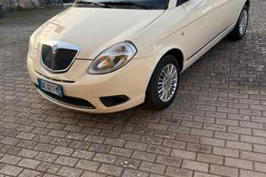Lancia y anno 2006 1200 benzina