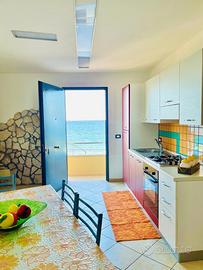 Casa vacanza fronte mare 10m Lung.re 181. 2 Avola