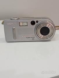 Fotocamera sony DSC p9 