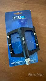 Coppia di pedali TekMax HF624