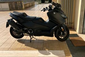 T-MAX 560
