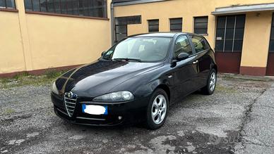 Alfa Romeo 147 1.6 Benzina