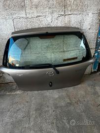 Sportllone posteriore Toyota Yaris