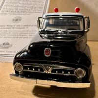 FORD F100 FLYING A TIRE SERVICE 1:43