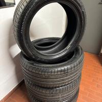 Gomme Bridgestone 215/50 R18
