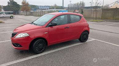 Lancia Ypsilon 1.0 FireFly 5 porte S&S Hybrid Ecoc