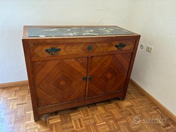 Credenza bassa antica