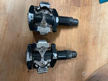 Pedali shimano attacco lock