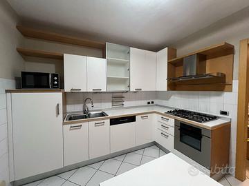 Cucina BINOVA con elettrodomestici