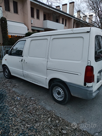 Nissan Vanette 2,3cc diesel aspirato anno 1996