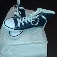 scarpe di tela tipo Converse in tela