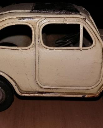 Modellino automobile anni 50/60 in ferro