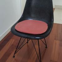 Sedia DSW Eiffel Eames Design per Herman Miller