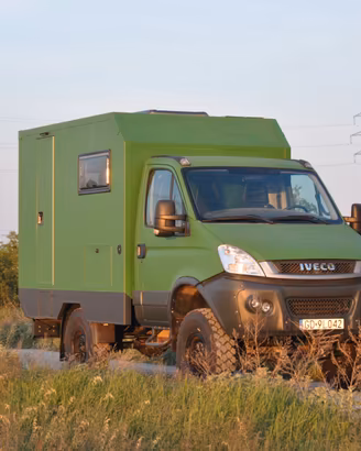 Iveco Daily 4x4 Camperizzato Veicolo da Spedizione