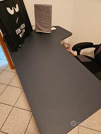 Scrivania angolare Bekant Ikea