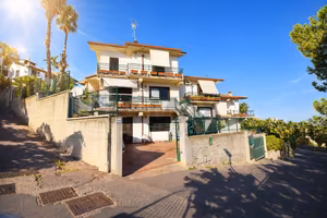 Porzione di villa - Aci Catena