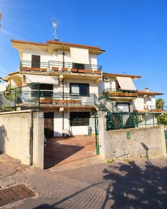 Porzione di villa - Aci Catena
