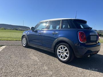 Mini Cooper F55