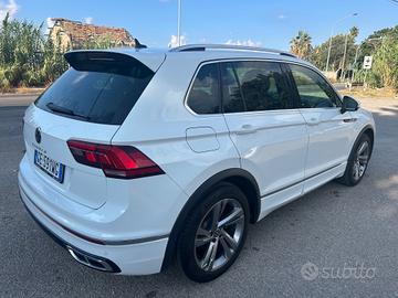 Volkswagen Tiguan 2.0 TDI 150 CV SCR DSG R-Line