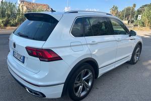 Volkswagen Tiguan 2.0 TDI 150 CV SCR DSG R-Line