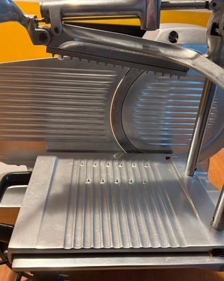 Affettatrice professionale diametro 30cm
