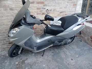 Peugeot Satelis 250 - 2011
