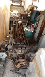 Fresatrice universale Induma iso 40