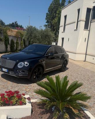 BENTLEY BENTAYGA 4.0 V8 DIESEL BLACK MULLINER 4X4