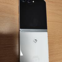 Samsung Galaxy Zflip 5 bianco 512GB SM-F731B.