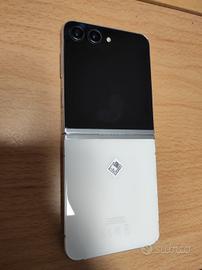 Samsung Galaxy Zflip 5 bianco 512GB SM-F731B.