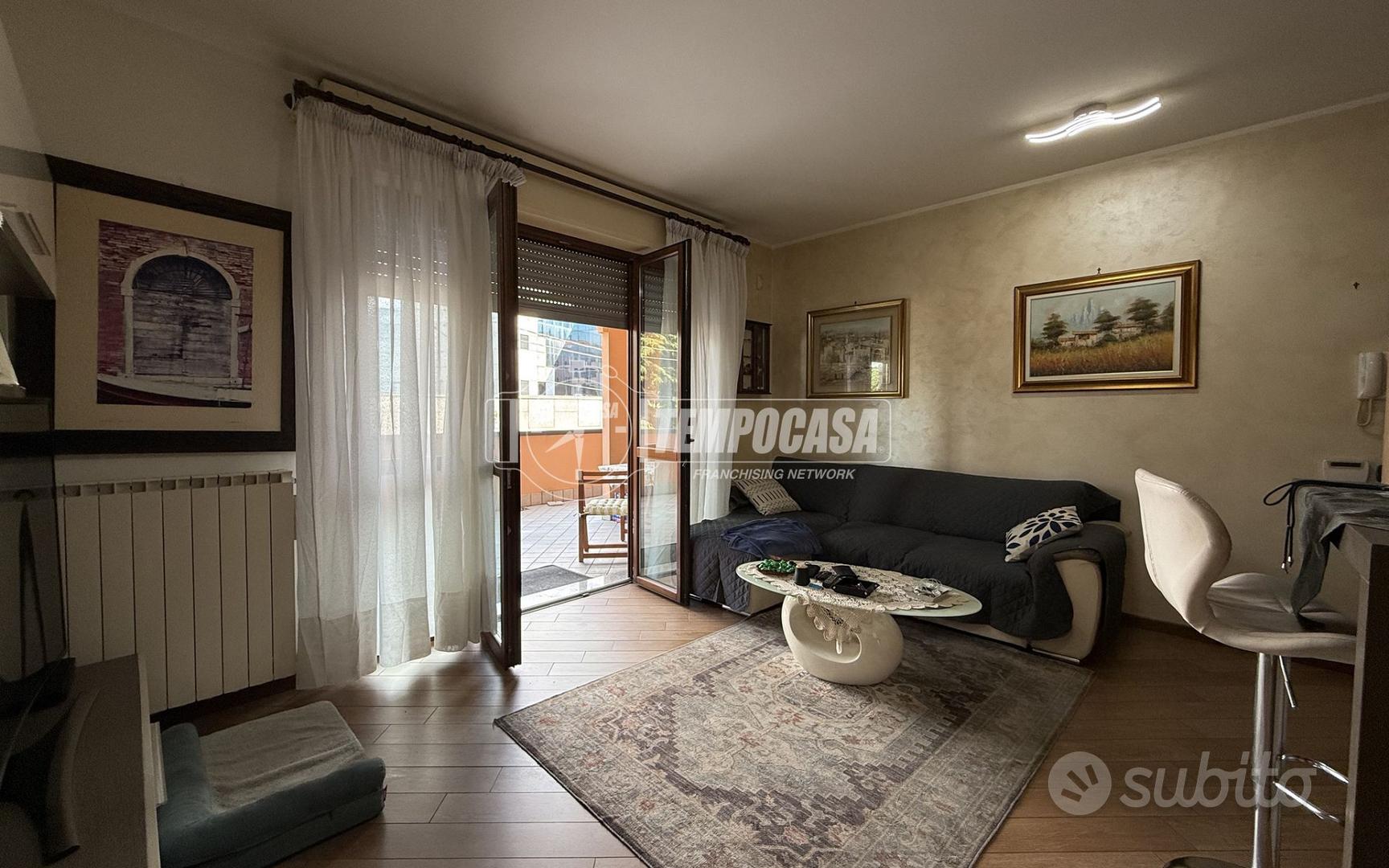 RIF. 039 - GRAZIOSO TRILOCALE CON AMPIO TERRAZZO - Vista 6