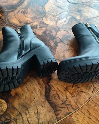 Stivaletti marca Xti n 35 in ecopelle come nuovi