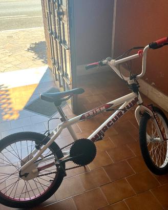 Bicicletta BMX Prism Mercurium – Bianca e Rossa