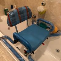 Sedia girevole da vasca per anziani/disabili
