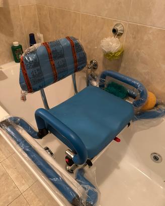 Sedia girevole da vasca per anziani/disabili