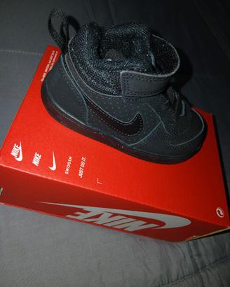 Scarpa nike