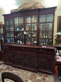 ULTIMI GIORNI. Credenza vintage in legno scuro
