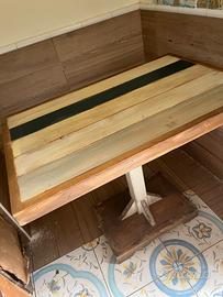 Tavolo in legno