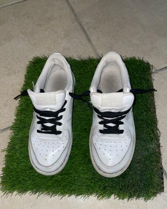 Air Force 1 black and white