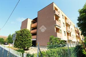 2 LOCALI A BAGNOLO IN PIANO