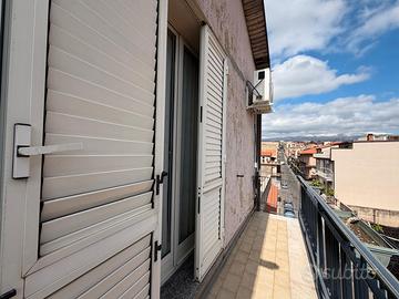 Monovano luminoso con sottotetto