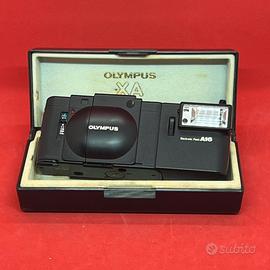 Macchina Fotografica Olympus XA