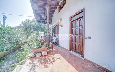 SAMARATE - VILLA A SCHEIRA CON GIARDINO, BOX E CAN