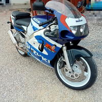 Suzuki GSXR 600 srad