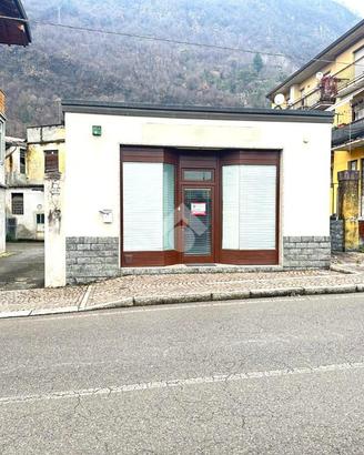 NEGOZIO A PIANCOGNO