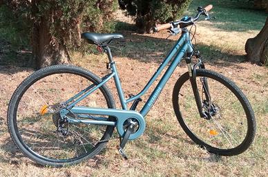 bicicletta trekking RIVERSIDE 500