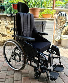 Carrozzina sedia a rotelle Breezy come nuova