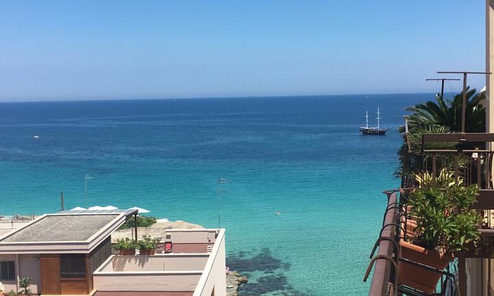 Puglia casa vacanza fronte spiaggia monopoli mare