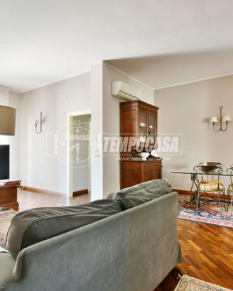 SPLENDIDO APPARTAMENTO RISTRUTTURATO CON VISTA MAR