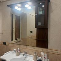 Mobile da bagno con specchio arte povera